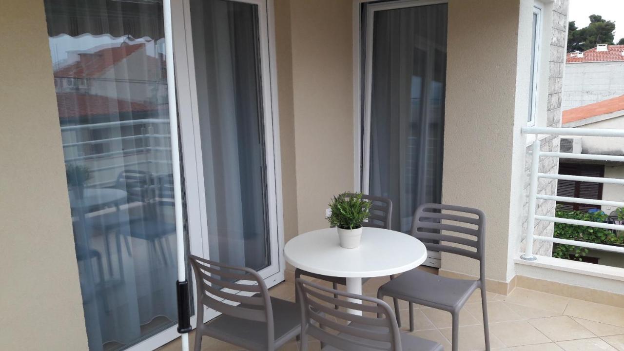 Rita Apartments - Sea-View Apartment 2Plus1 Tučepi Eksteriør billede
