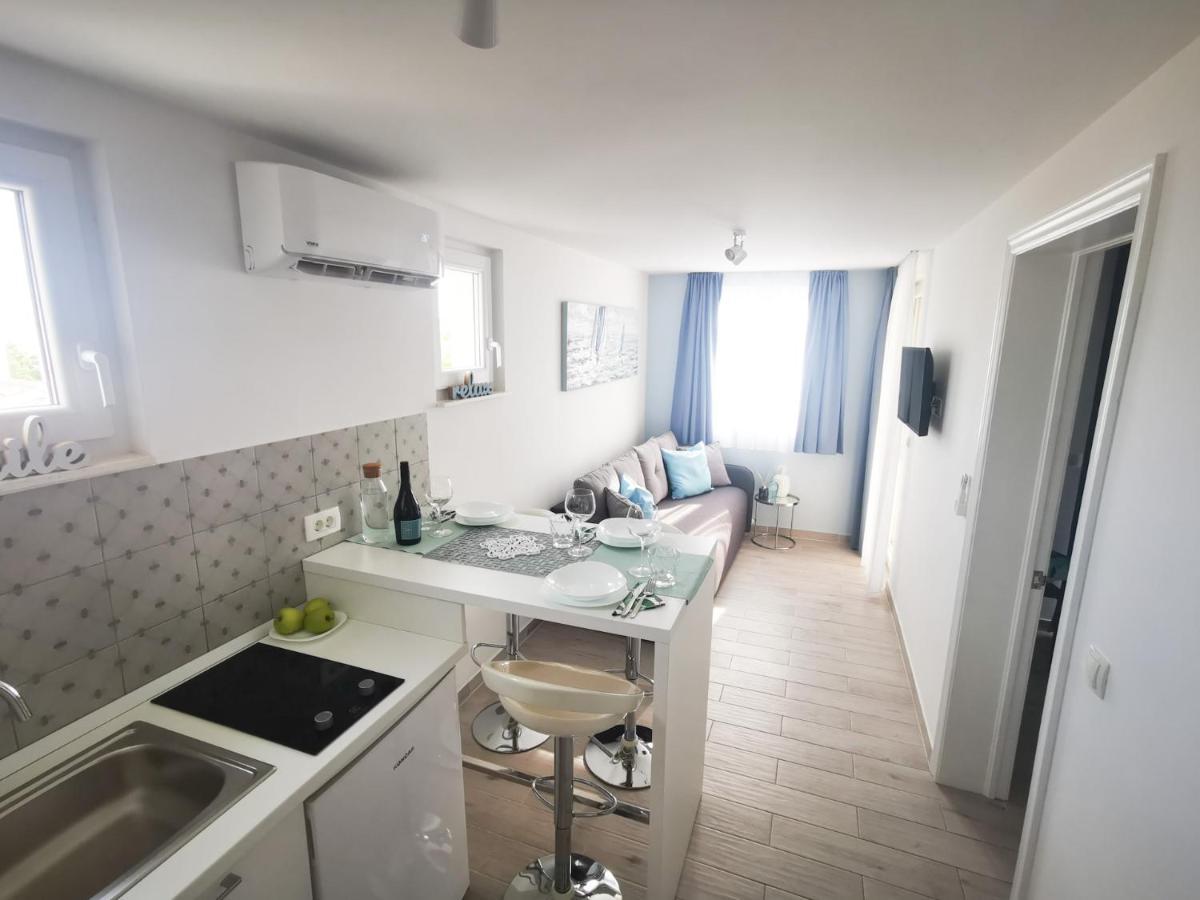 Rita Apartments - Sea-View Apartment 2Plus1 Tučepi Eksteriør billede