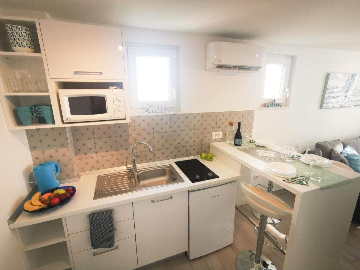 Rita Apartments - Sea-View Apartment 2Plus1 Tučepi Eksteriør billede